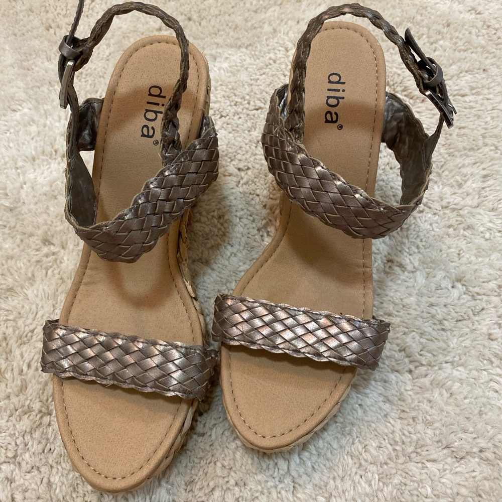 Great shoes in almost new condition!